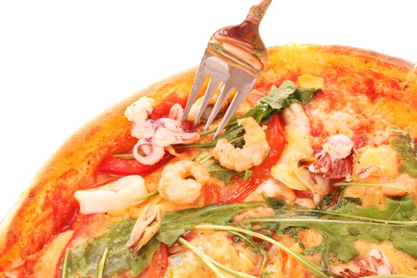 Pizza und Gabel isoliert auf weiß — Stockfoto
