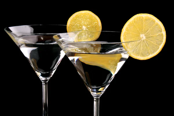 Gafas Martini sobre fondo negro —  Fotos de Stock