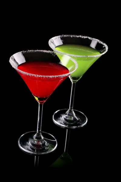 Martini-Brille auf schwarzem Hintergrund — Stockfoto