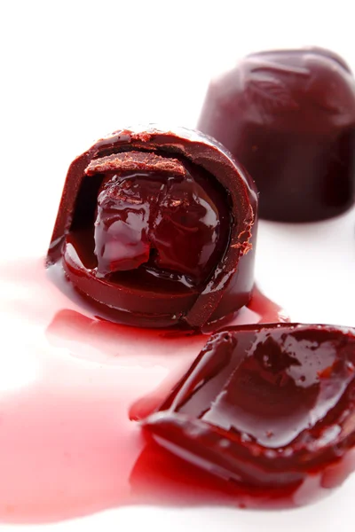 Cioccolato affettato isolato — Foto Stock