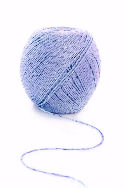 Bola de lã isolada em branco — Fotografia de Stock