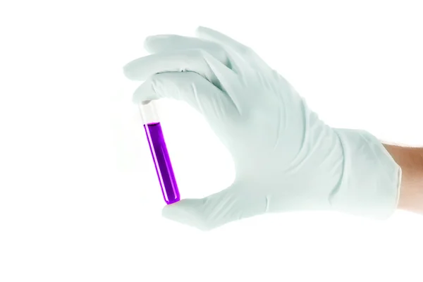 의사의 장갑에 손을 액체 wh에 고립 된 테스트 튜브 — 스톡 사진