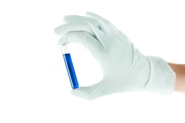 Läkarens hand i handske med provrör med flytande isolerad på wh — Stockfoto