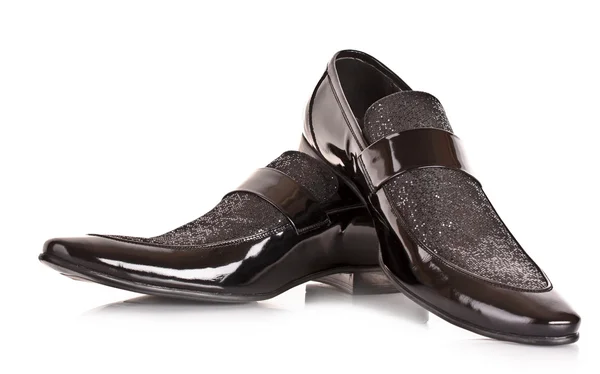 Svarta blanka mans sko isolerad på vit — Stockfoto