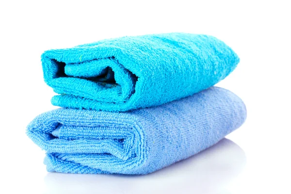 Dos toallas aisladas en blanco — Foto de Stock
