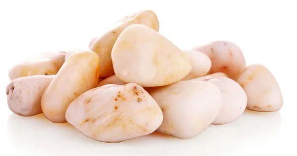 Pebble stenen geïsoleerd op wit — Stockfoto