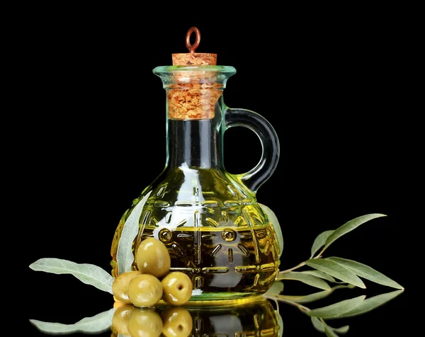 Оливкова олія в банці та оливах — стокове фото