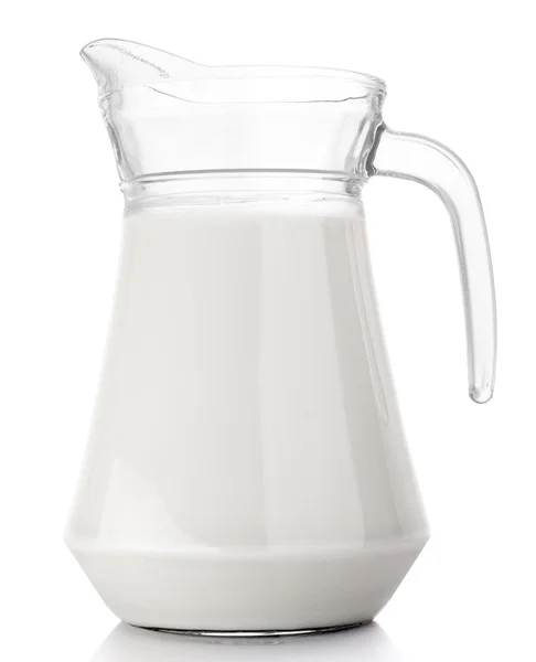 Krukke med melk isolert på hvit – stockfoto