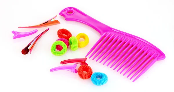 Escova de cabelo, barrette e Scrunchy isolado em branco — Fotografia de Stock