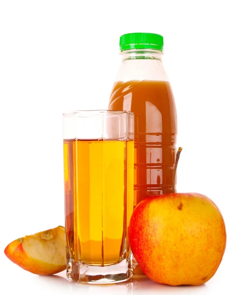 Frukt och glas med juice isolerad på vit — Stockfoto