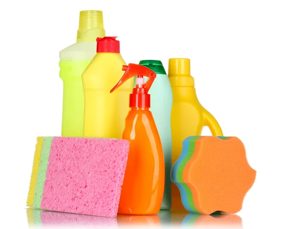 Bottiglie e spugne detergenti — Foto Stock