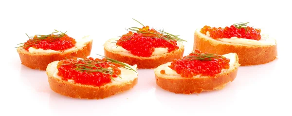Rode kaviaar en geïsoleerd op wit brood — Stockfoto