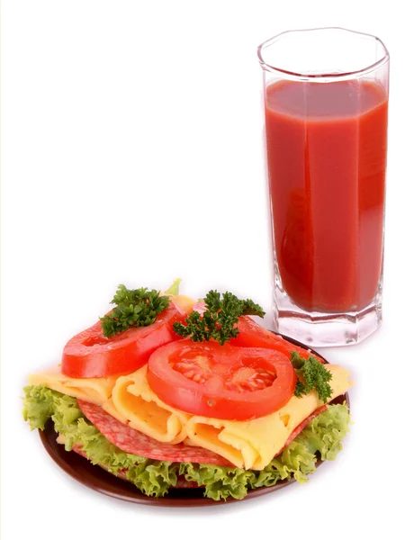 Сендвіч з томатним соком ізольовані на білому — стокове фото