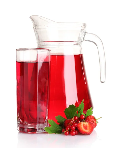 Свежие летние ягоды и сок — стоковое фото