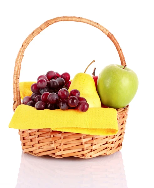 Mand met fruit geïsoleerd op wit — Stockfoto
