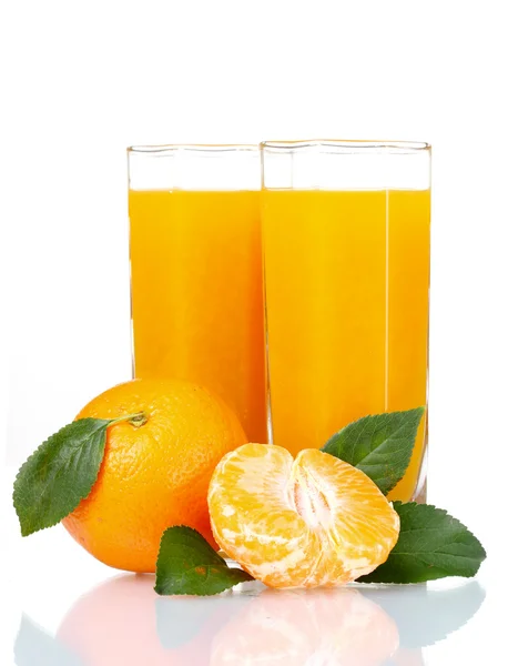 Vaso de jugo de mandarina fresco —  Fotos de Stock