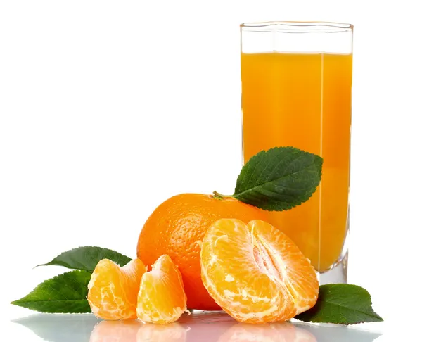 Sklenici čerstvé šťávy mandarinka — Stock fotografie