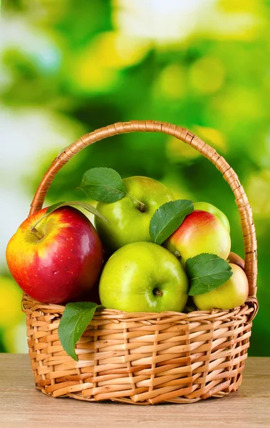 Healthy ripe apples — Stok fotoğraf