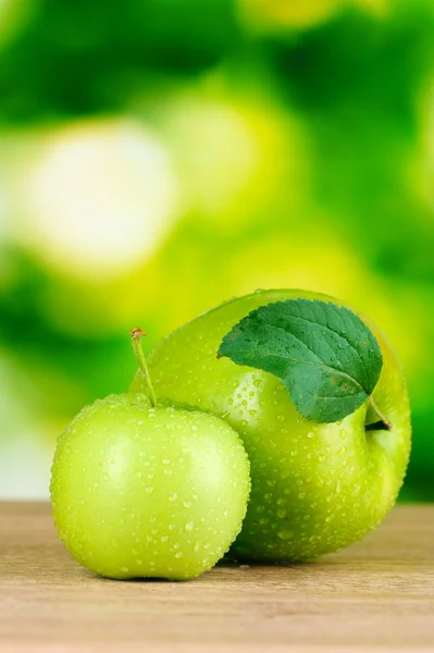 Pommes biologiques fraîches — Photo