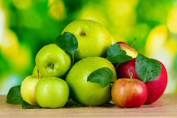 Manzanas frescas ecológicas —  Fotos de Stock