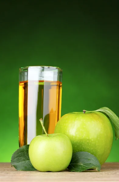 Glass of healthy fresh juice of apples — Stock Photo, Image