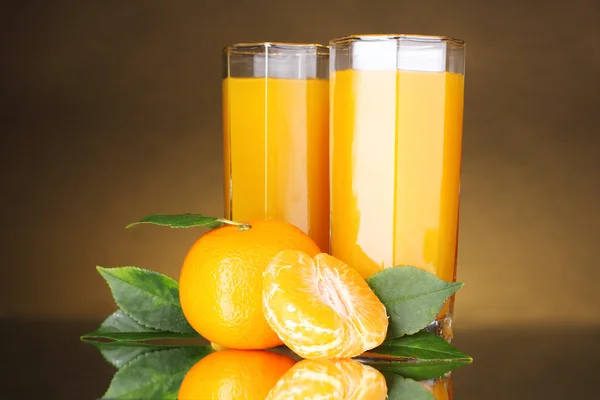 みかんの健康新鮮なジュースのグラス — ストック写真