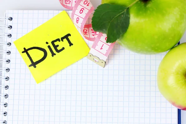 Planering av en diet. anteckningsbok — Stockfoto