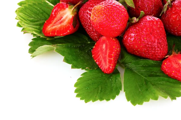 Många jordgubbar isolerad på vit — Stockfoto