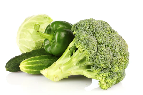 Zielone warzywa na białym tle — Zdjęcie stockowe