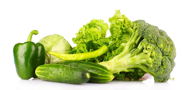 Çok yeşil sebzeler üzerinde beyaz izole — Stok fotoğraf