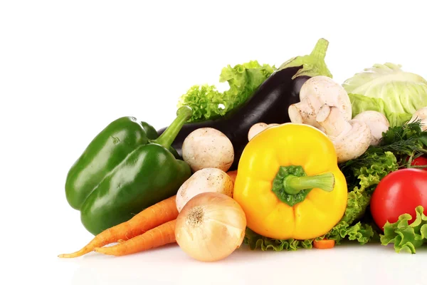 Sada čerstvé zeleniny, izolované na bílém — Stock fotografie