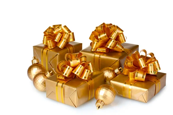 Krásný zlatý dárky — Stock fotografie