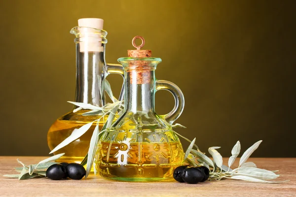 Olja och svarta oliver — Stockfoto