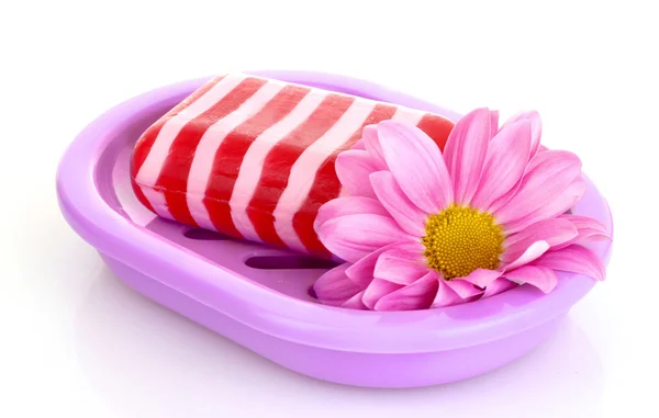 Sabão, flor e sabão-prato isolado em branco — Fotografia de Stock