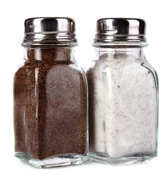 白い背景の上の塩とコショウのシェーカー — ストック写真