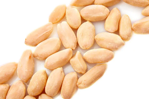 Peanuts isoliert auf Weiß — Stockfoto