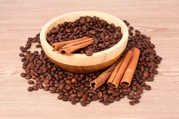 Kawa z cynamonem — Zdjęcie stockowe