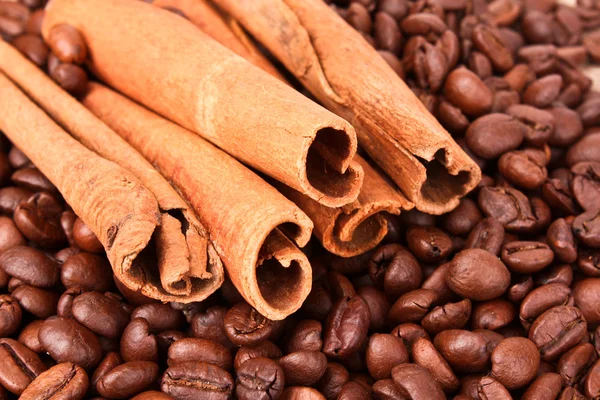 Coffee with cinnamon — Stock Photo, Image