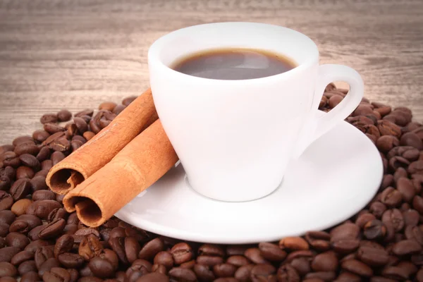 Kawa z cynamonem — Zdjęcie stockowe