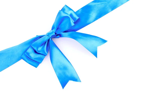 Подарочная голубая лента и лук изолированы на белом фоне — стоковое фото