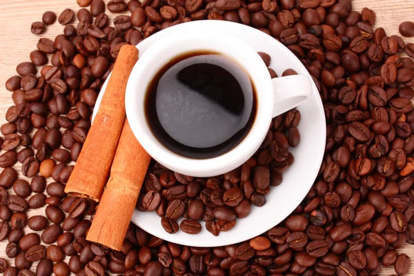 Kaffee mit Zimt — Stockfoto