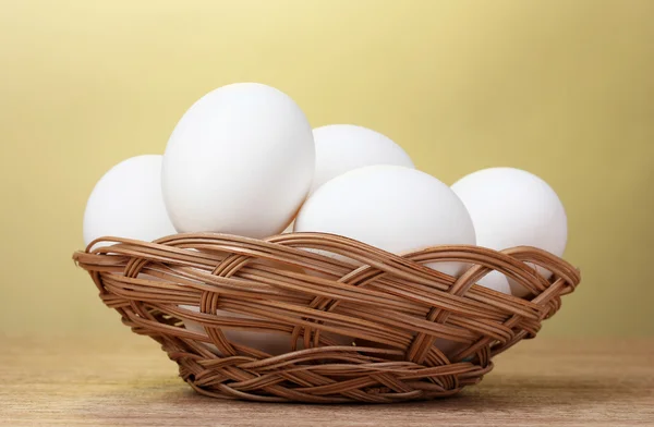 Sepette yumurta Telifsiz Stok Fotoğraflar