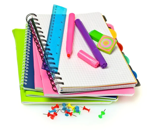 Lichte notebooks en markeringen — Stockfoto