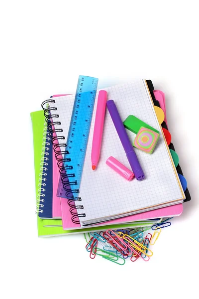 Fényes notebookok és jelölőkkel — Stock Fotó