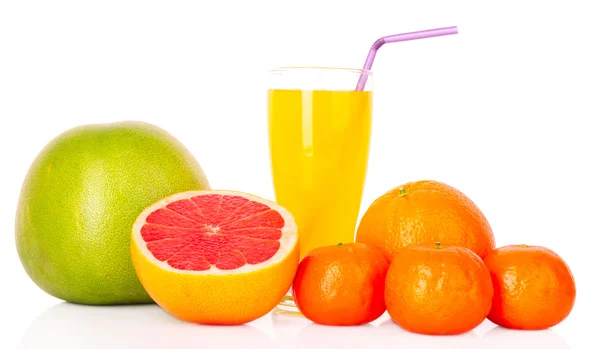 Orange juice and citrus fruits isolated on white — Stock Photo, Image