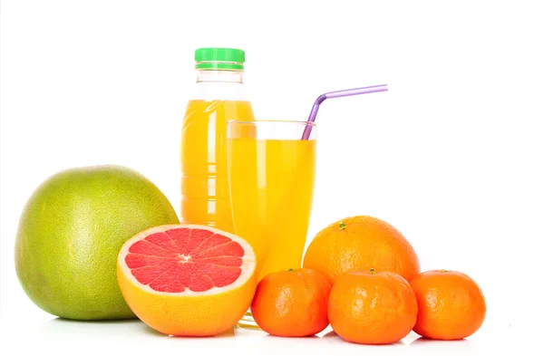 Narancslé és citrusfélék elszigetelt fehér — Stock Fotó
