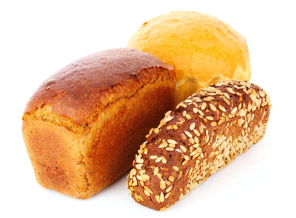 Pão de trigo fresco. Isolado sobre fundo branco — Fotografia de Stock