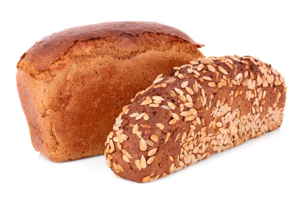 新鮮な小麦パン。白地に隔離された — ストック写真