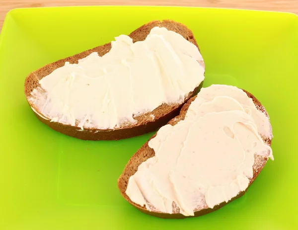 Pan y mantequilla Escuchar pan y mantequilla Escuchar pan y mantequilla en una lana —  Fotos de Stock