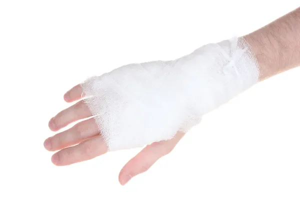 Bandagierte Hand isoliert auf weiß — Stockfoto